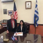 foto 2 NY.JPG Ε. Κουντουρά πρόεδρο της Ομοσπονδίας Eλληνικών Σωματείων Μείζονος Νέας Υόρκης κ.Πέτρο Γαλάτουλα