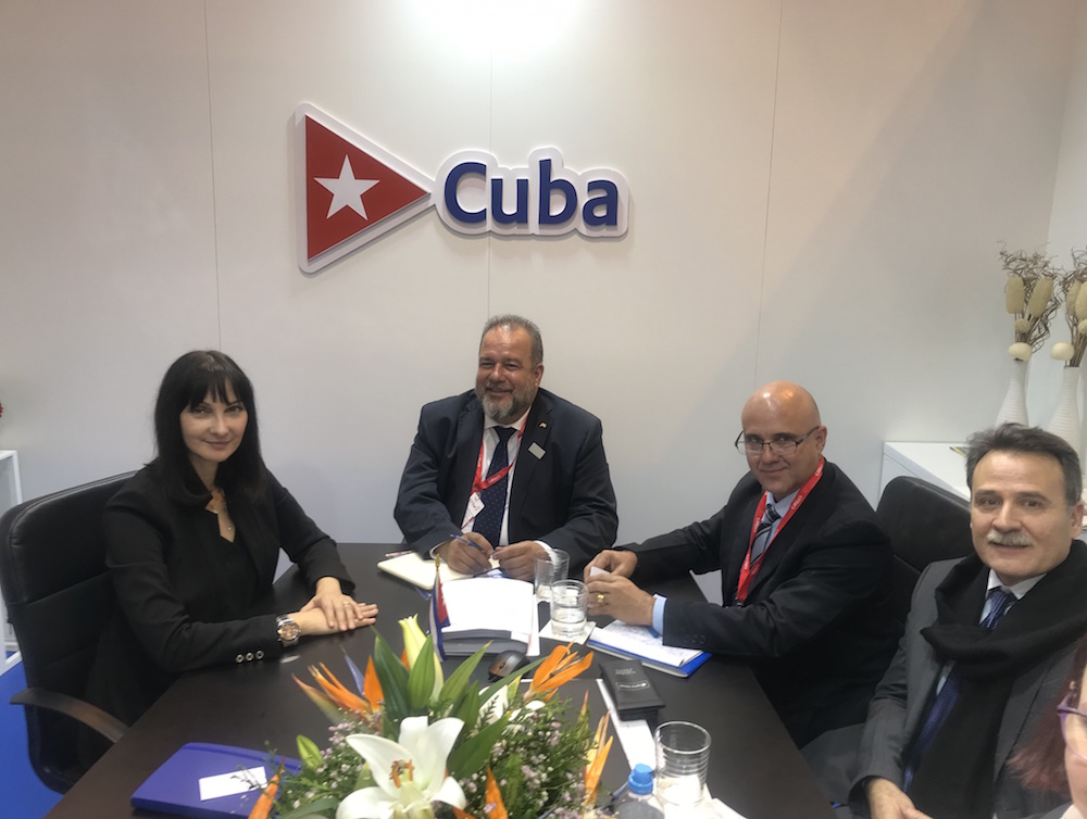 Η Υπουργός Τουρισμού Έλενα Κουντουρά με τον Υπουργό Τουρισμού της Κούβας κ. Manuel Marrero Cruz