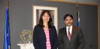 Η Αν. Υπουργός Οικονομίας Ανάπτυξης και Τουρισμού κα Έλενα Κουντουρά με τον πρέσβη του Μπαγκλαντές στην Ελλάδα κ. Jashim Uddin
