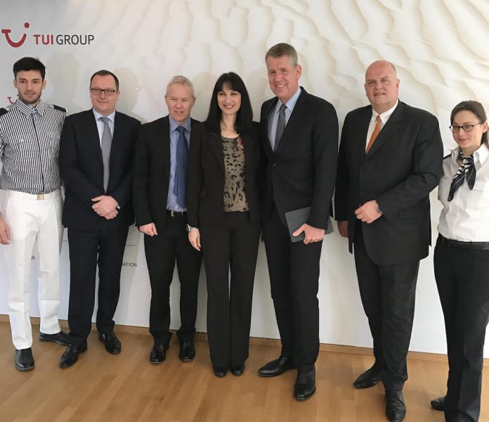 Συνάντηση της Υπουργού Τουρισμού με τους επικεφαλής της TUI (Βερολίνο, Γερμανία)
