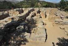 Ζώμινθος. Το μινωικό ανάκτορο του βουνού αποκαλύπτει τα μυστικά του Ζώμινθος. Το μινωικό ανάκτορο του βουνού